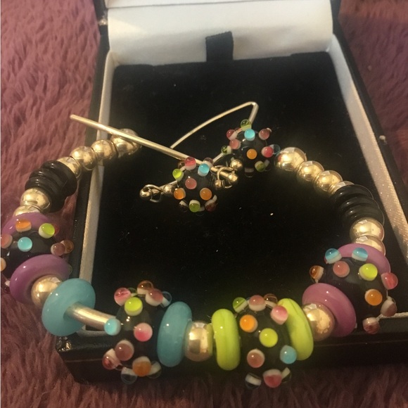 Vintage Sterling Silver Bracelet & Earring Set - Picture 4 of 12